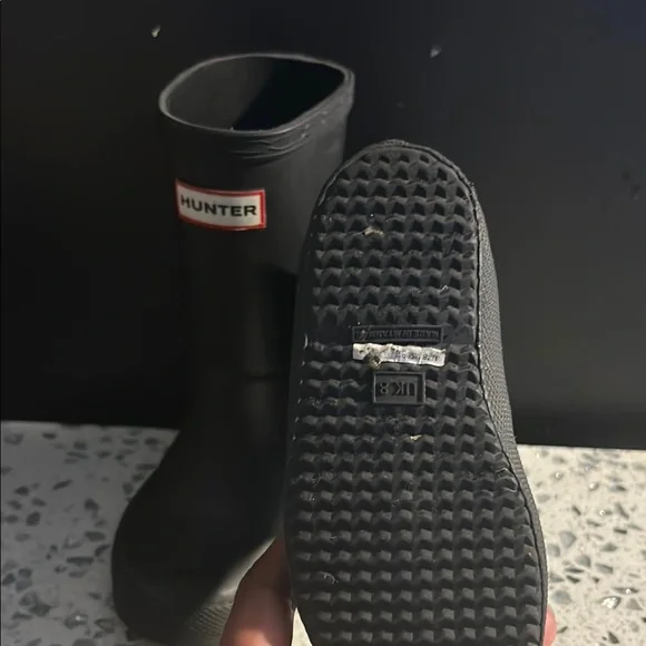 Hunter Classic Black Boots - Picture 2 of 2